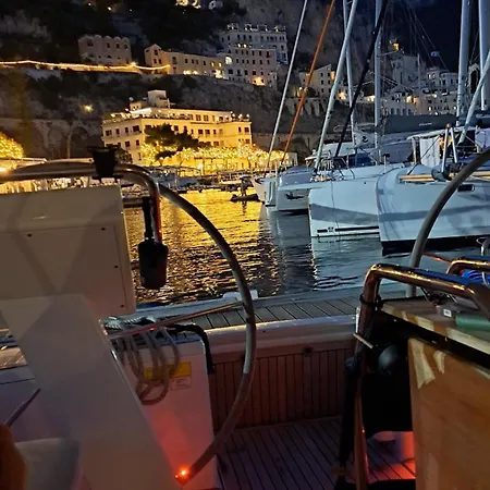 Båthotell Capri Positano Coast Sail *