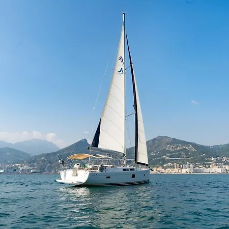Capri Positano Coast Sail Bateau-hôtel