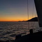 Botel Capri Positano Coast Sail